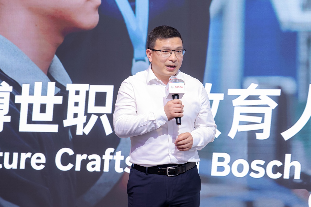 03 - 广州番禺职业技术学院智慧汽车学院党总支书记宋良杰发言.jpg